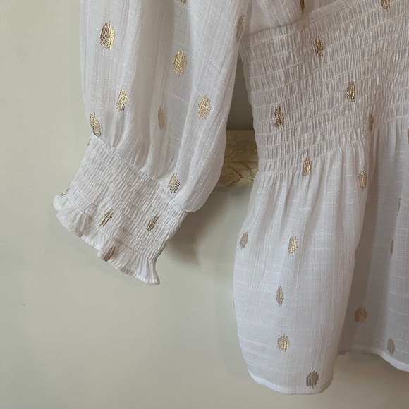 HARVE BENARD | White Blouse with Gold Accents V-neck Balloon Sleeves Smocked - Picture 5 of 13